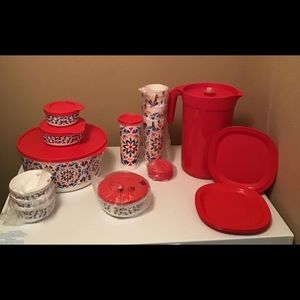 Tupperware Set